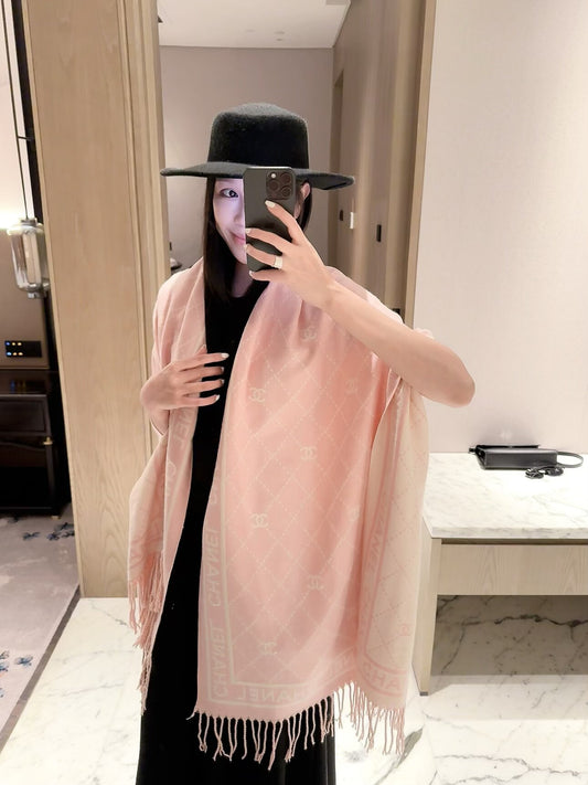 ✨ 2026 New Diamond Jacquard Cashmere Scarf – Soft, Elegant & Luxurious