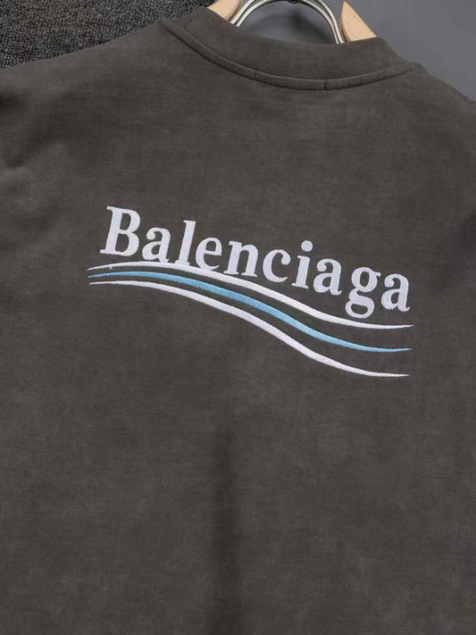 Camiseta con nueva combinación de colores de moda