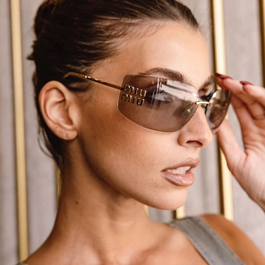 Gafas de sol modernas sin montura