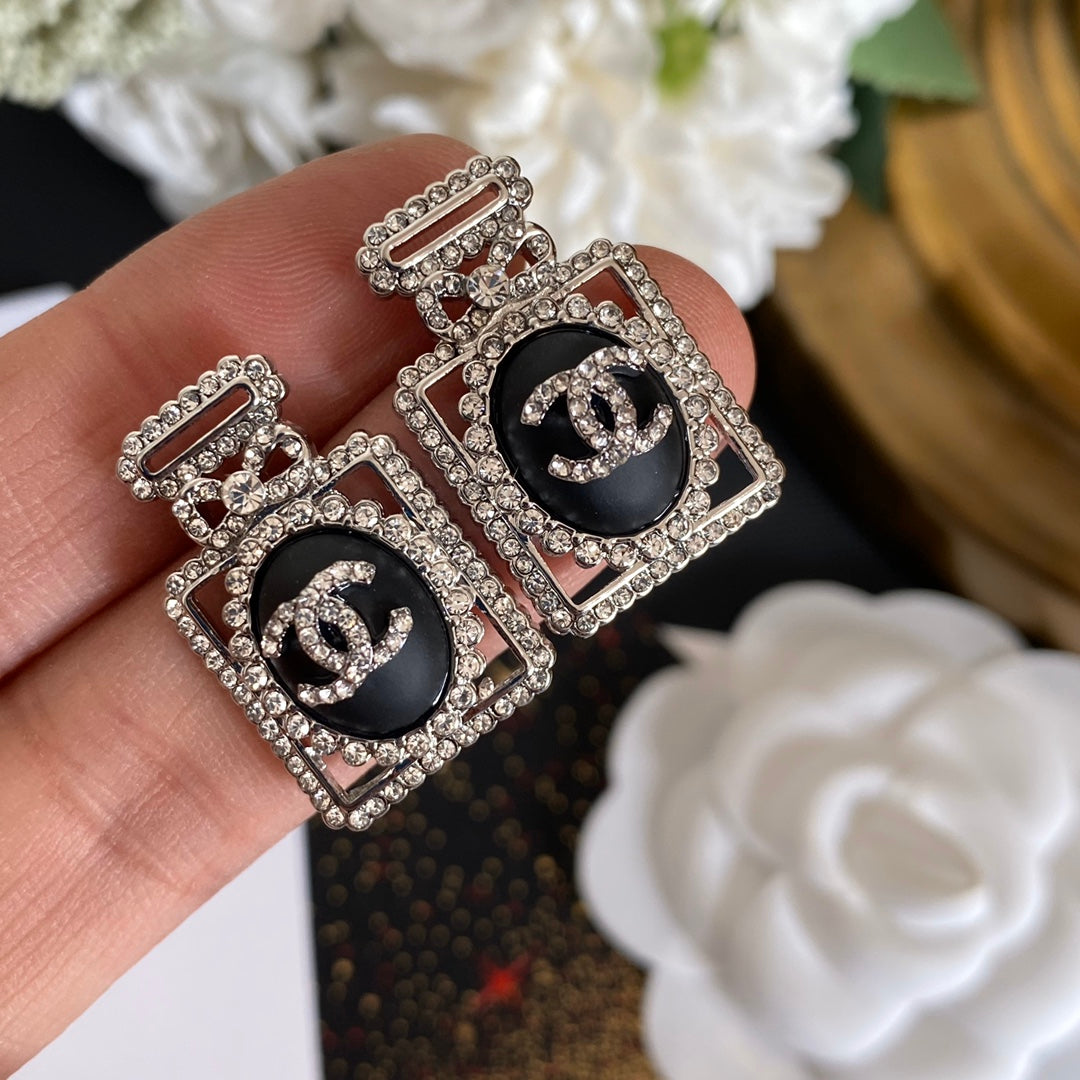 Pendientes Premium de Botella de Perfume con Diamantes