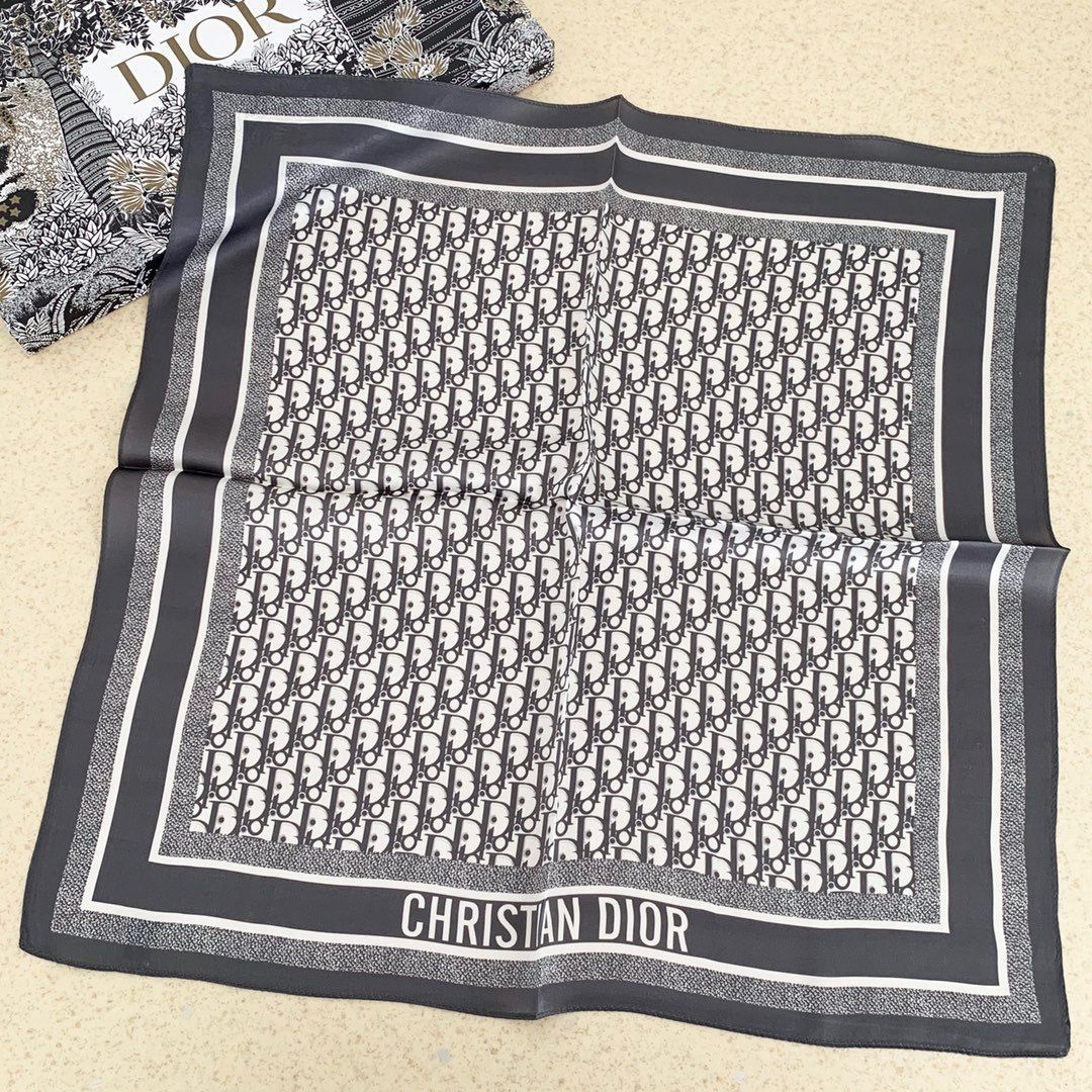 Foulard carré en soie gaufrée rétro mode