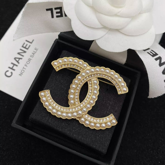 Broche de Diamantes con Empalme de Perlas y Temperamento