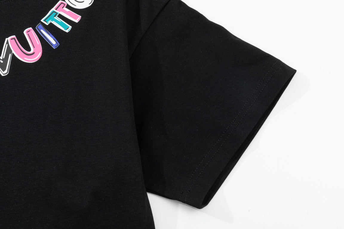 T-shirt imprimé lettres colorées