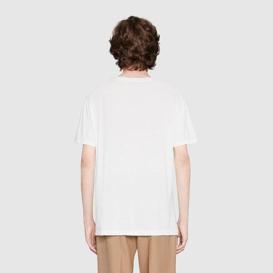 T-shirt rayé rouge et vert (modèle d'été de préférence)