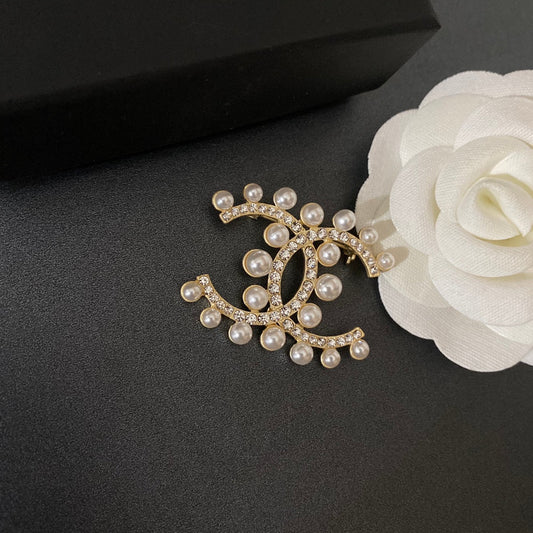 Broche de mode classique