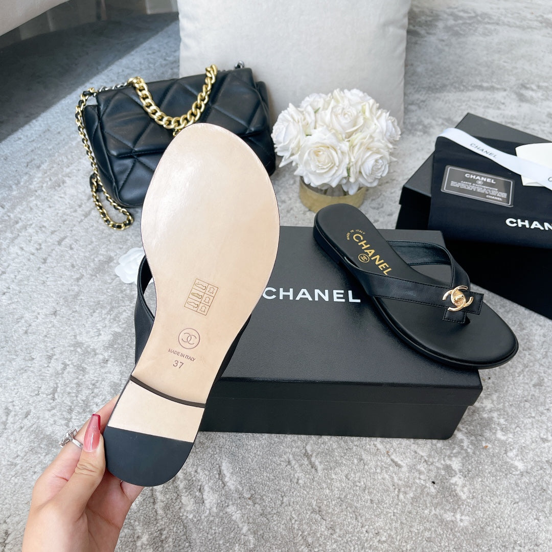 Chanclas sencillas de moda