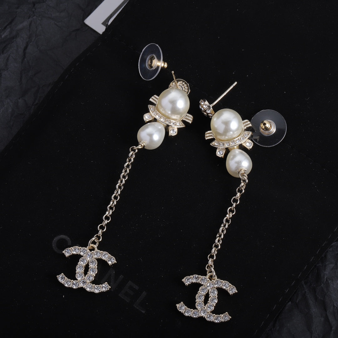 Pendientes Largos de Perlas Vintage de Moda