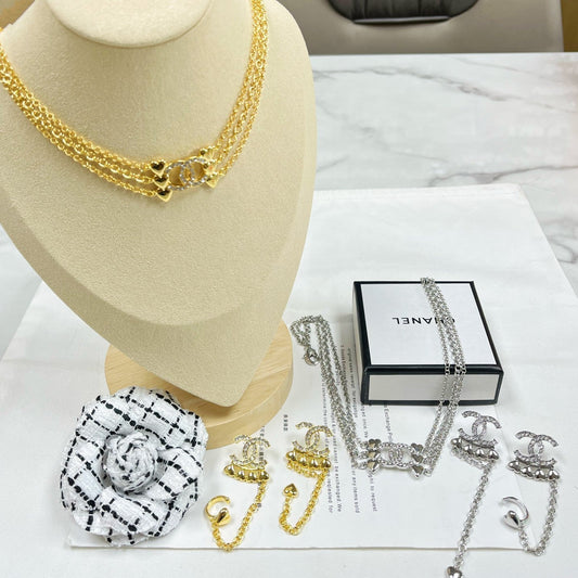 Ensemble Collier et Boucles d'Oreilles Cœur en Strass Tendance