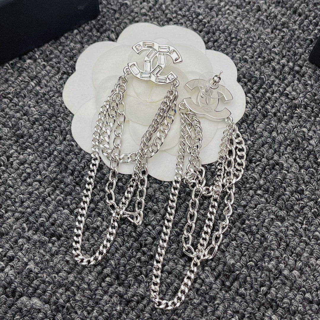 Pendientes largos de cadena de cristal de diamante
