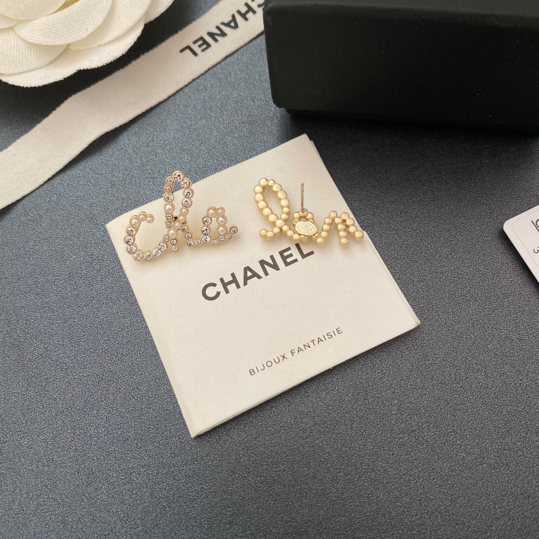 Boucles d'oreilles lettre perle