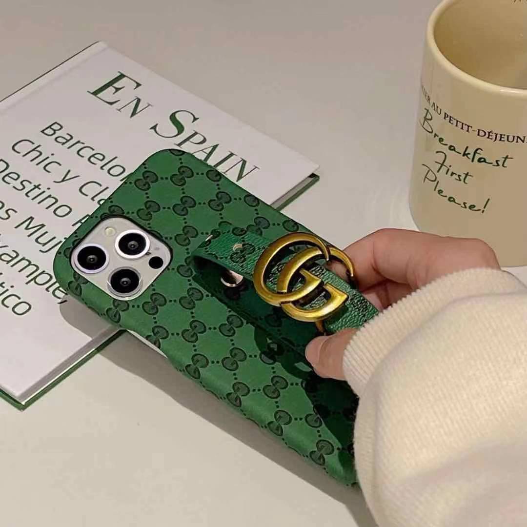 Funda de cuero con monograma para pulsera