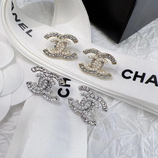 Pendientes de doble capa de perlas y cristales a la moda