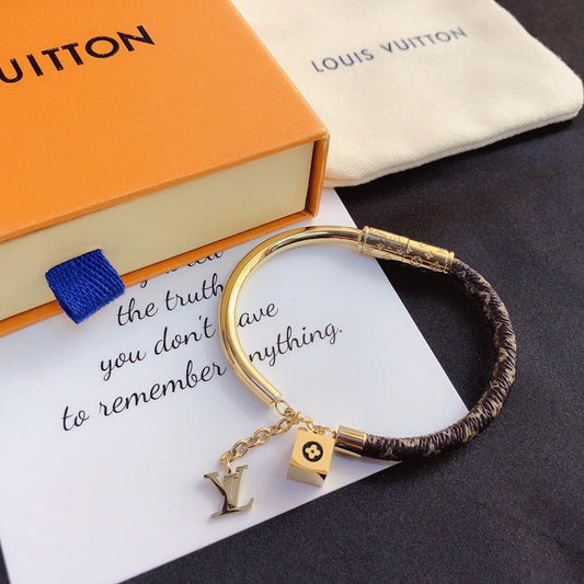 Pulsera de retales de piel de vaca de lujo