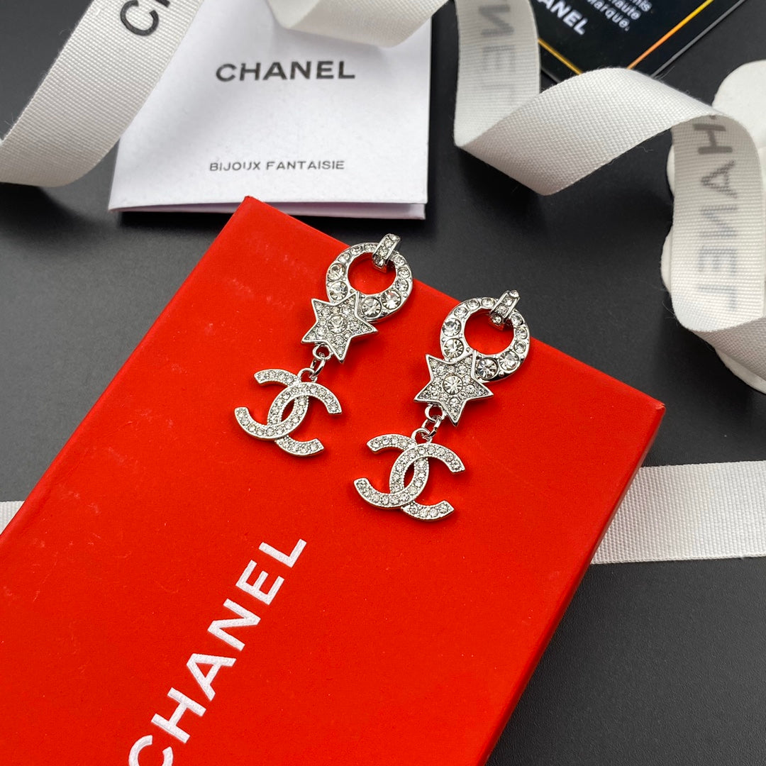Pendientes con logo de colgante de estrella de moda