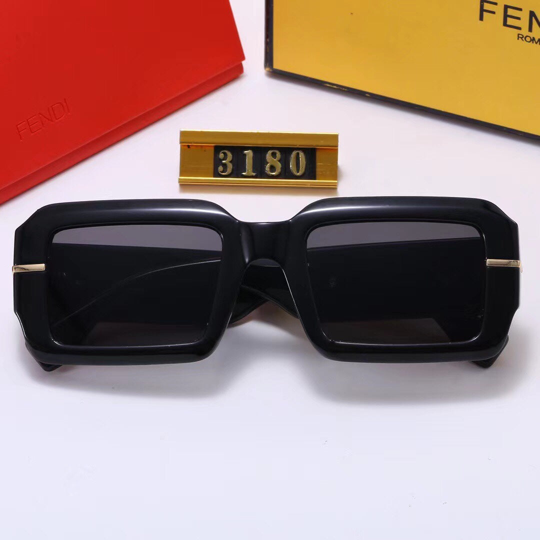 Nouvelles lunettes de soleil à petite monture carrée
