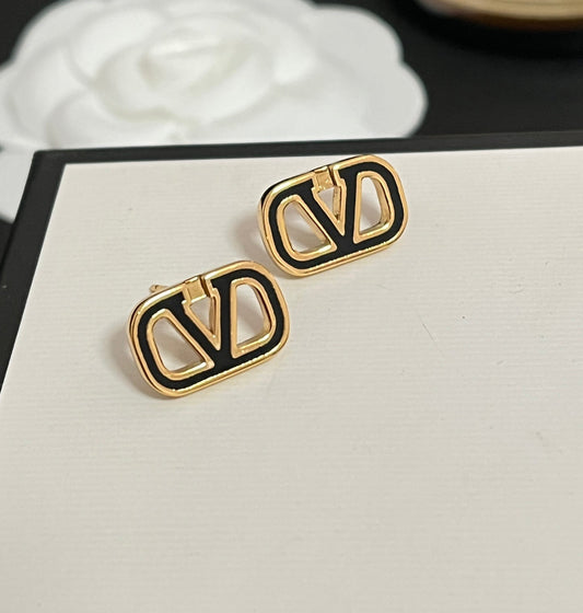 Pendientes de aro huecos de moda en V