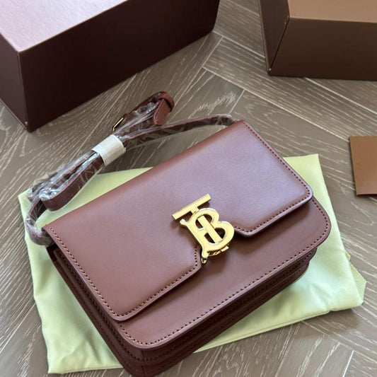 Bolso de Tofu de Metal Marrón con Hebilla