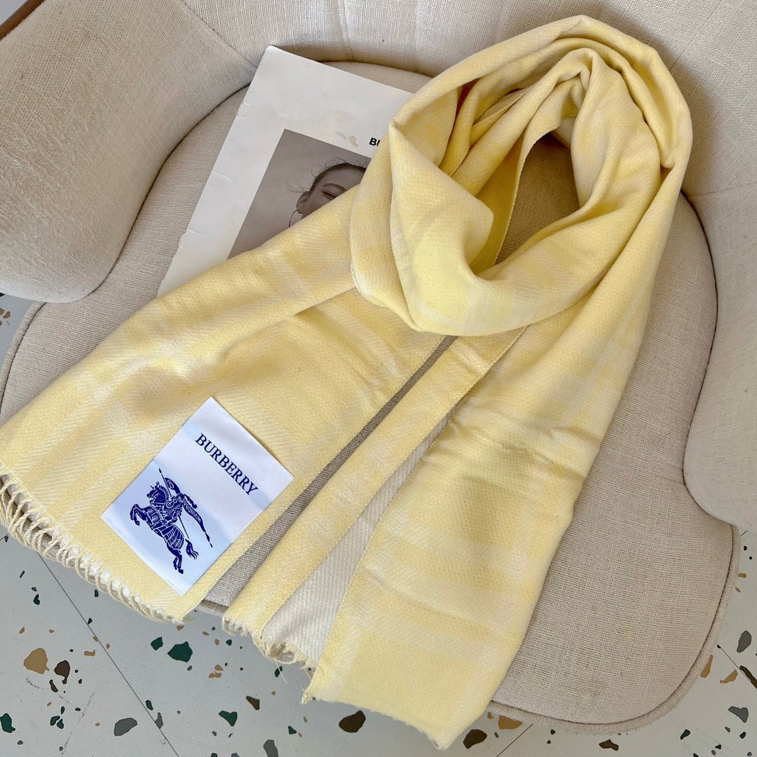 Écharpe en laine à carreaux rétro classique