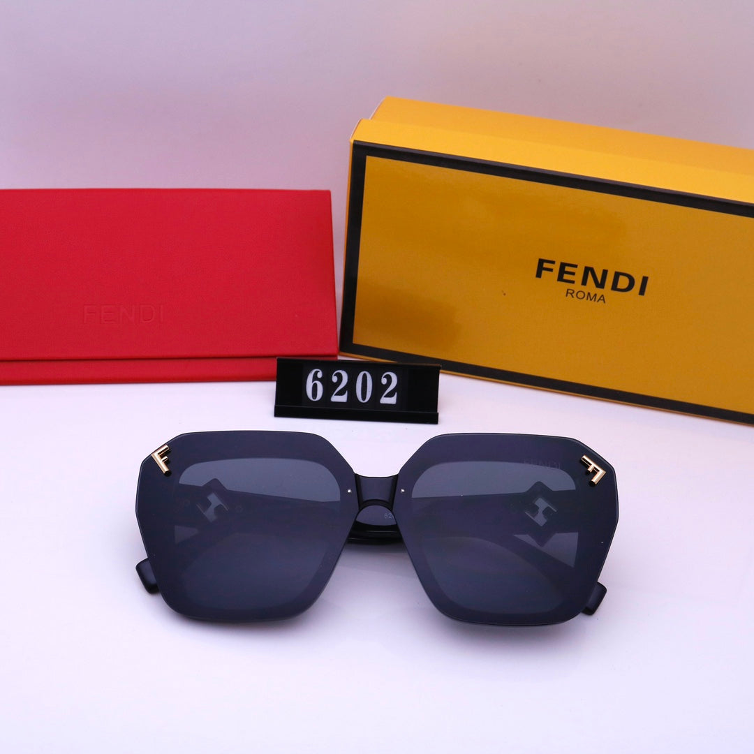 Lunettes de soleil gravées de la lettre F de style rétro