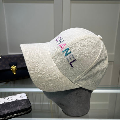 Casquette de baseball brodée colorée à motif 3D