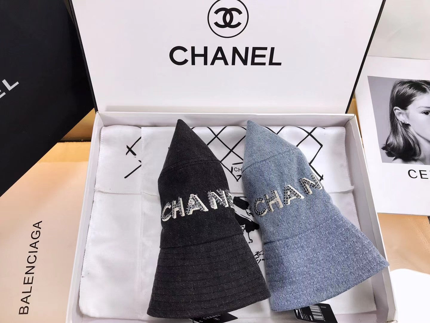 Sombrero de cubo de mezclilla con logo de diamante
