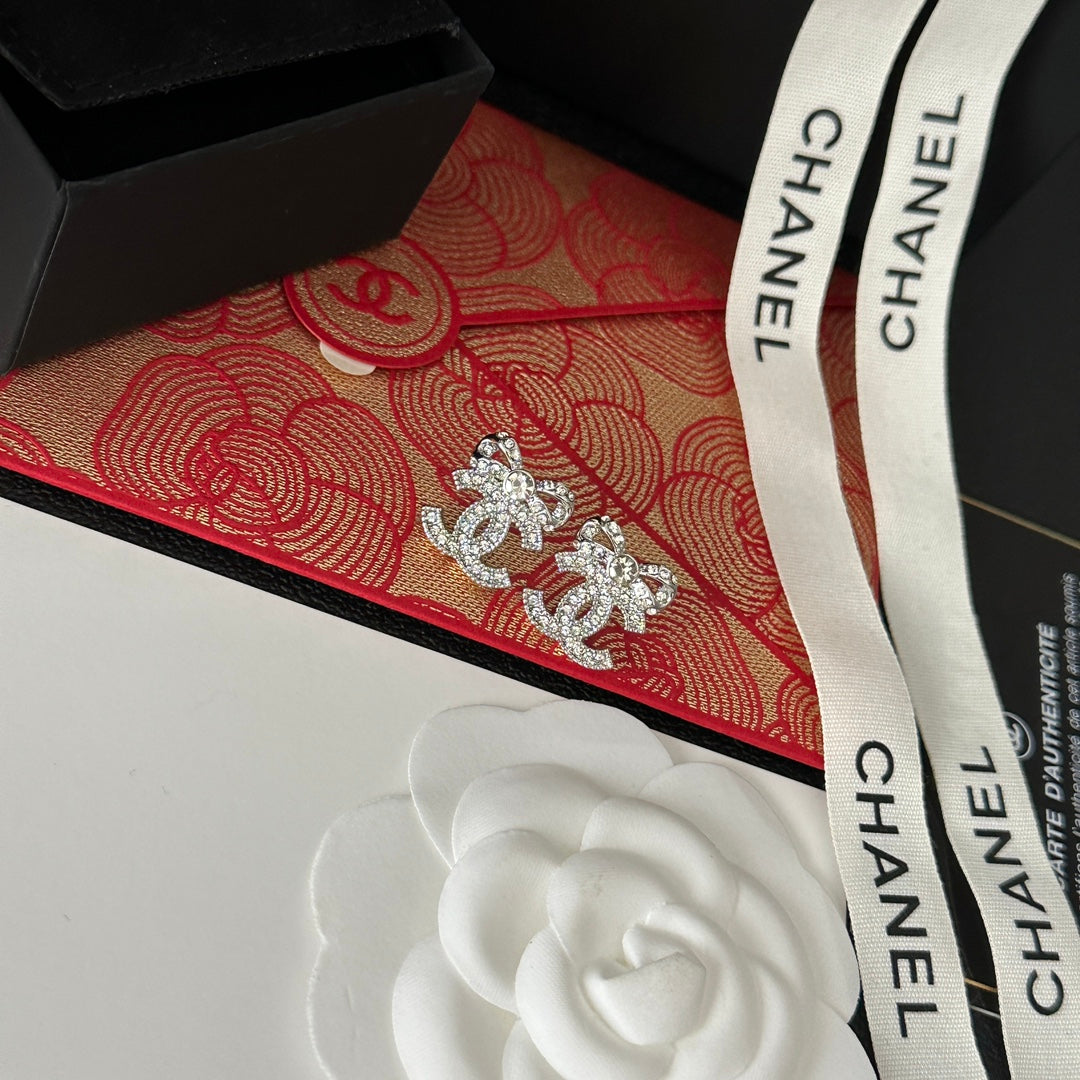 Nouvelles boucles d'oreilles nœud papillon en cristal