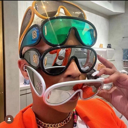 Gafas de sol estampadas de una pieza con montura grande