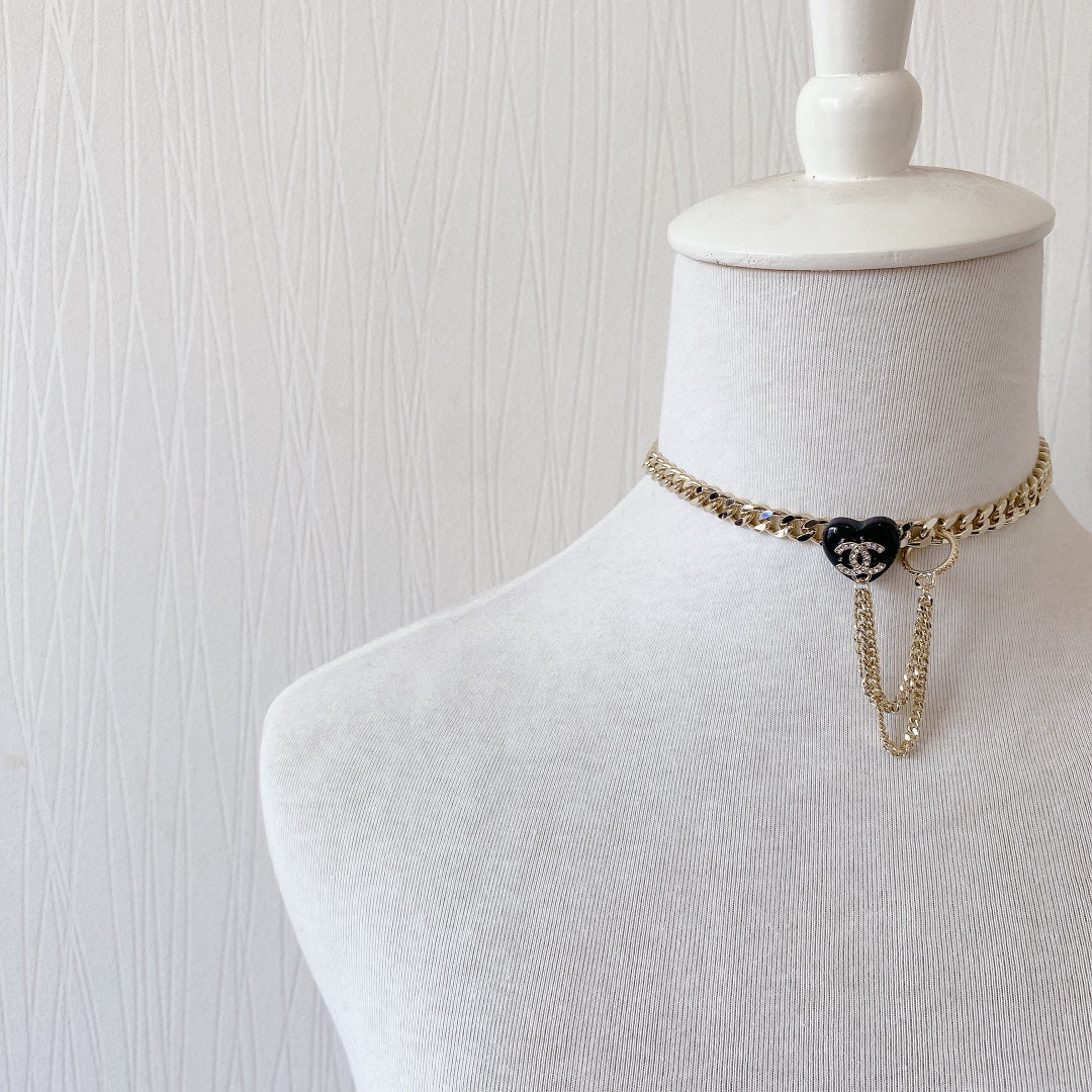 Collar con Colgante de Corazón