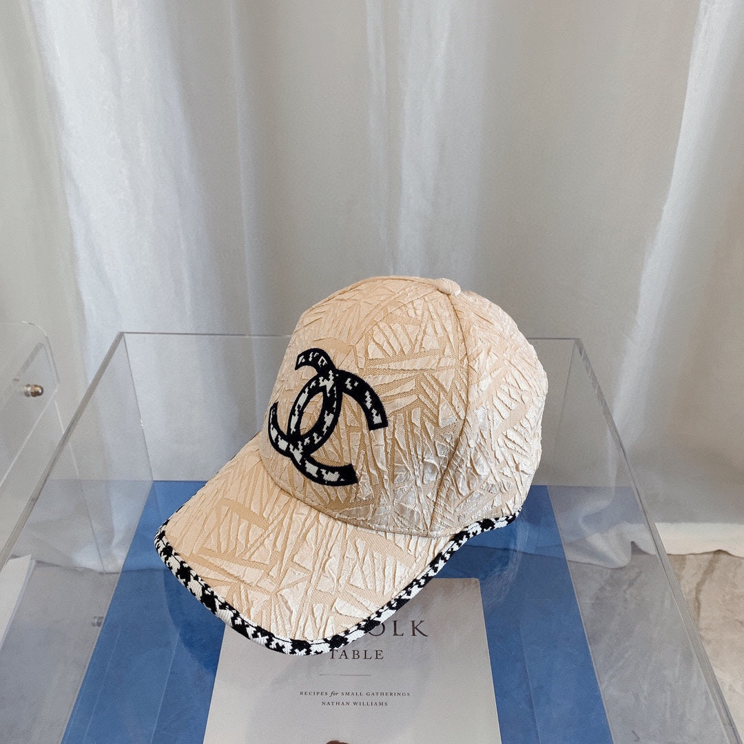 Gorra de béisbol de diseño plisado a la moda