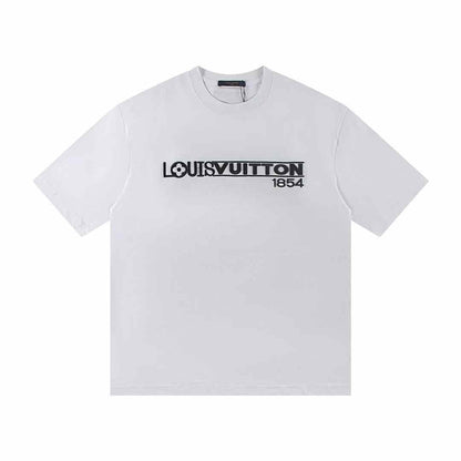 Nouveau t-shirt de broderie à la mode