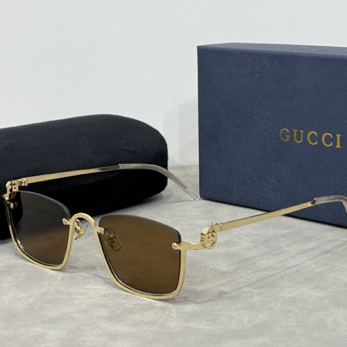 Lunettes de soleil rétro à la mode avec branches en métal de qualité supérieure