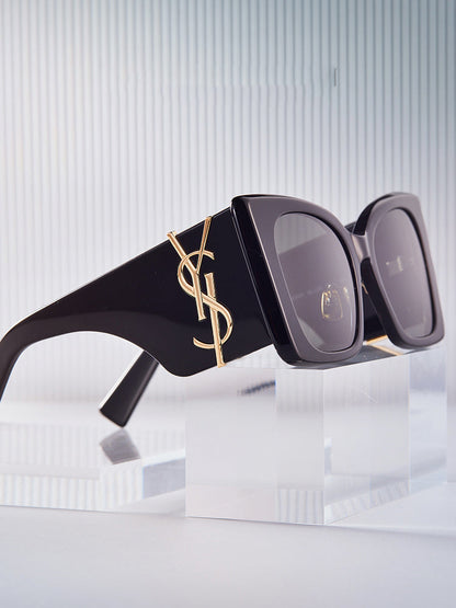Gafas de sol polarizadas con letras a la moda 2024