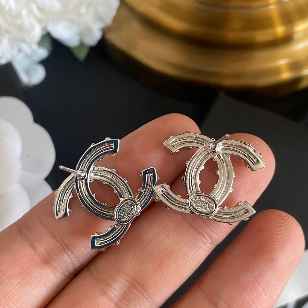 Boucles d'oreilles clous en cristal étincelant