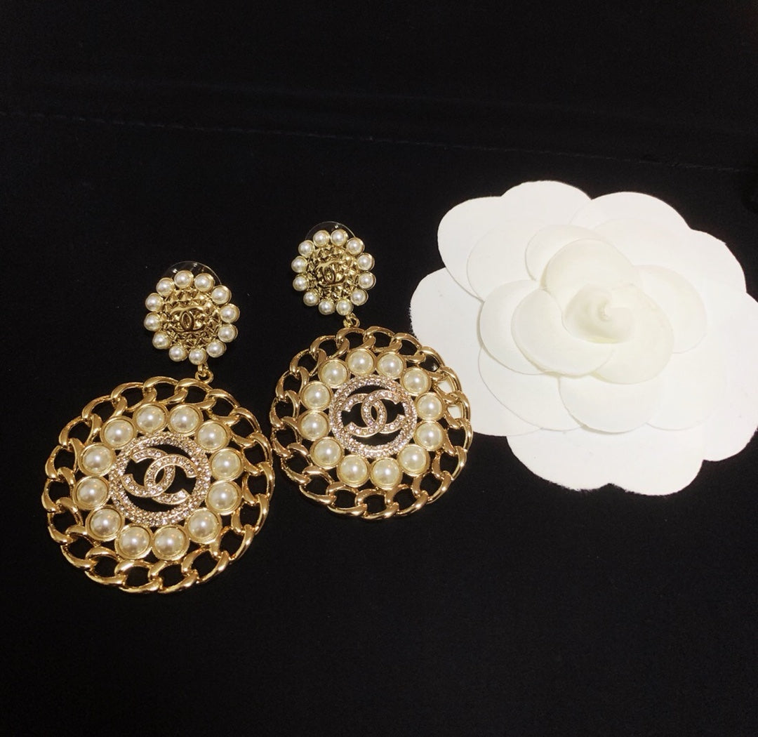 Pendientes de Perlas con Cadena a Rayas