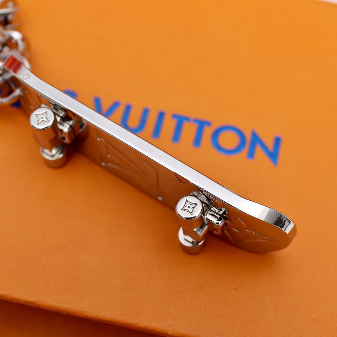 Porte-clés Monogram Skateboard en cuir