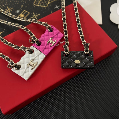 Collier Sac Élégant et Tendance