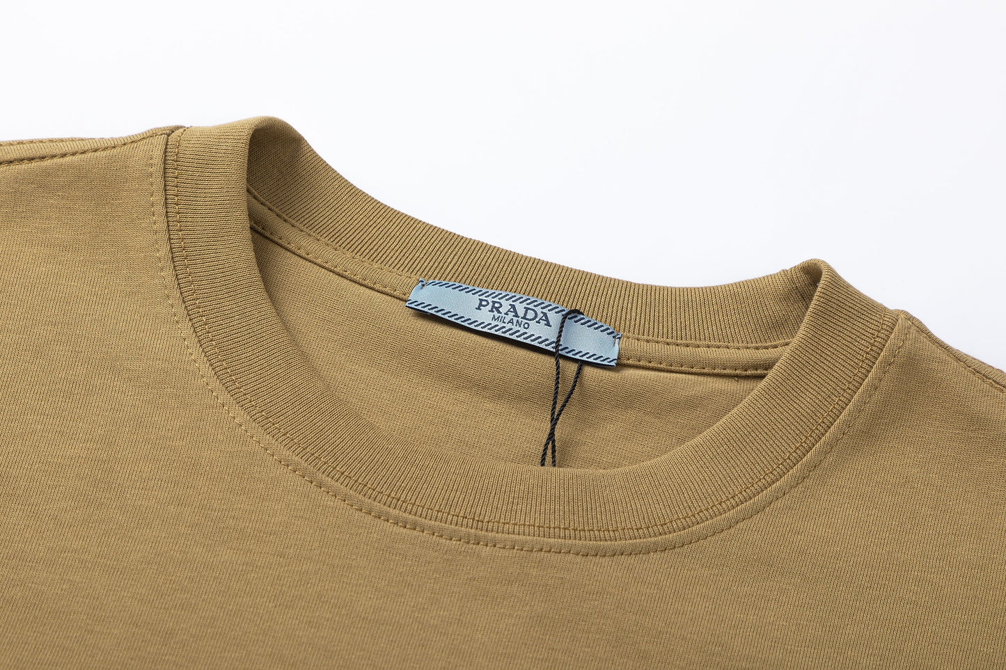 T-shirt à impression en relief