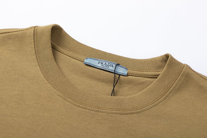 T-shirt à impression en relief
