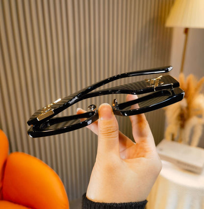 Gafas de sol polarizadas con letras a la moda 2024