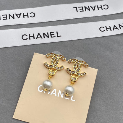 Boucles d'oreilles perles lettres zircon