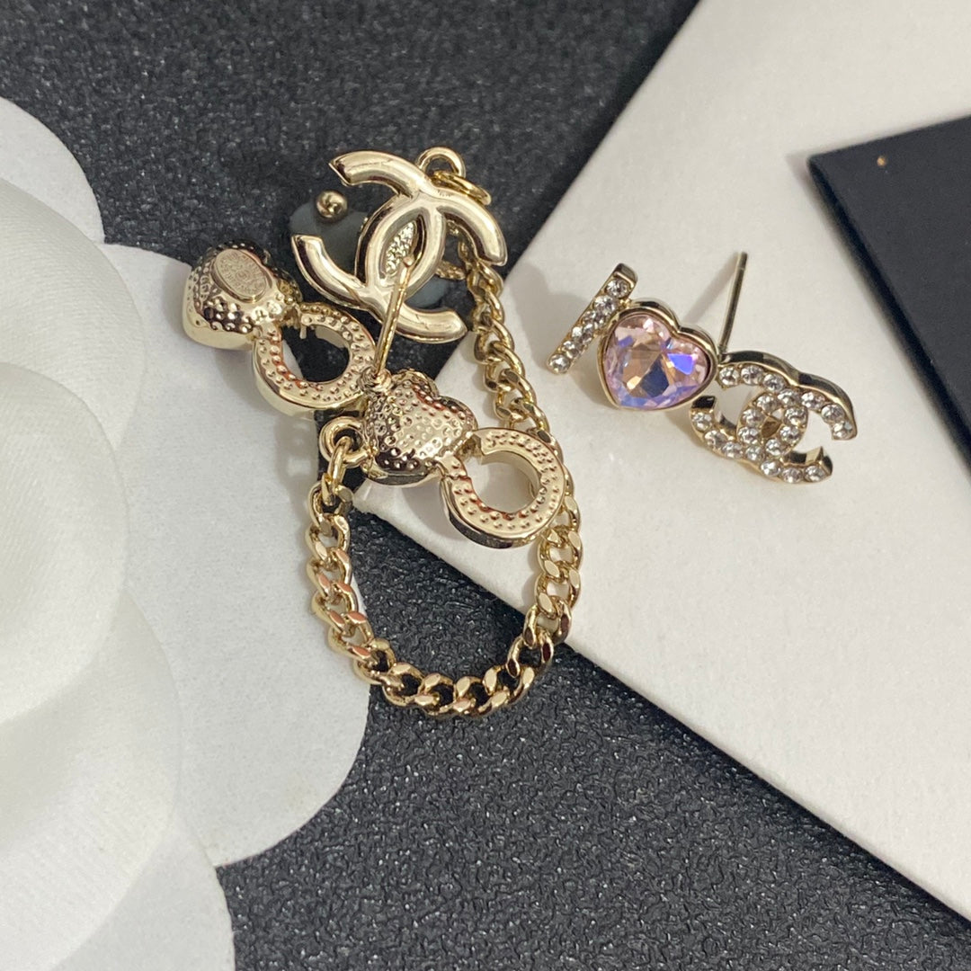 Boucles d'oreilles clips asymétriques en cristal