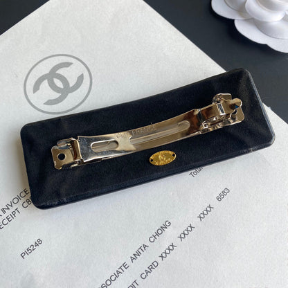 Pinza cuadrada de piel para el pelo