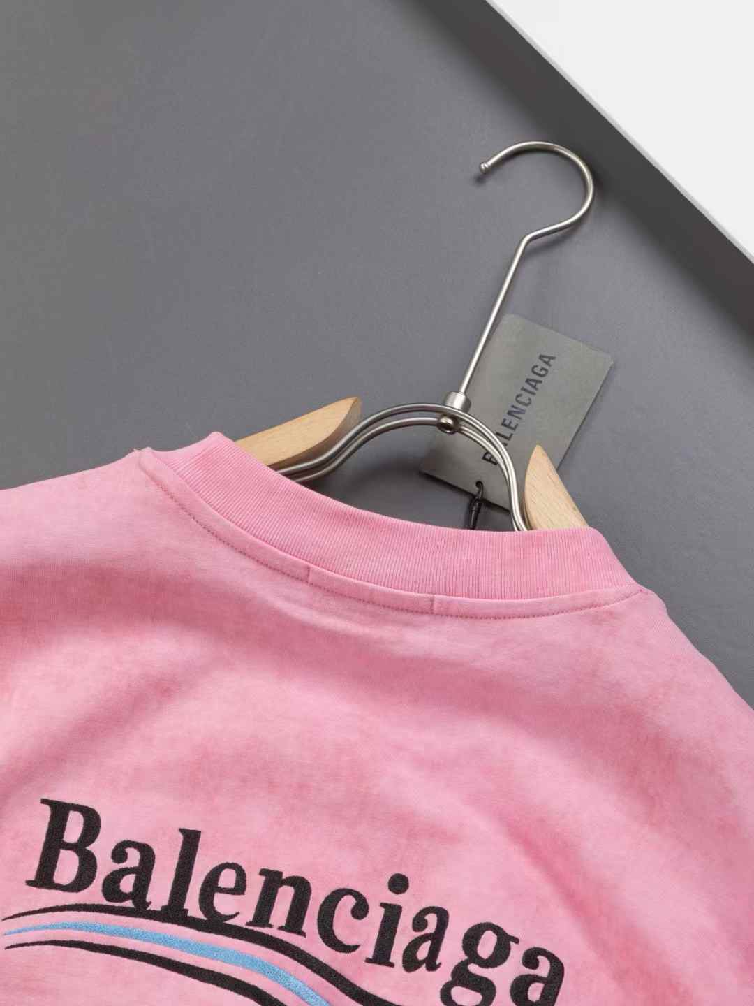 T-shirt aux couleurs tendance