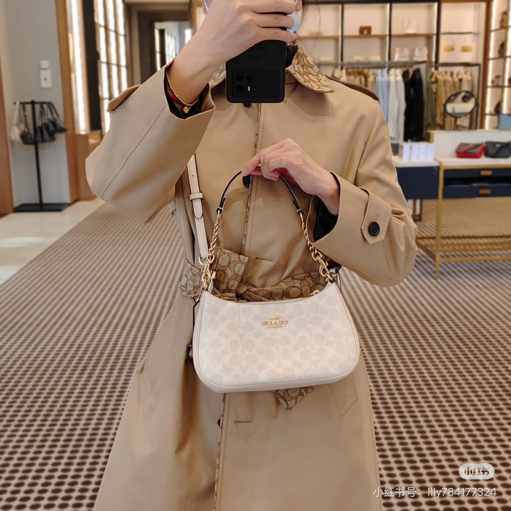 New Arrival | Glacier White Shoulder Bag 🤍