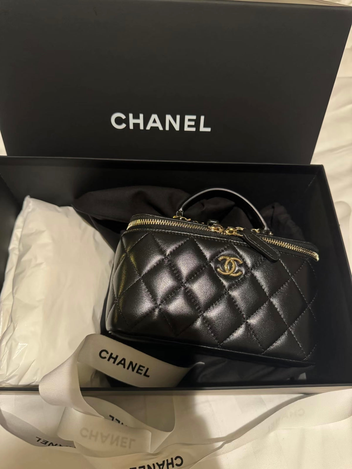 Black Quilted Mini Box Bag | Black & Gold 🖤