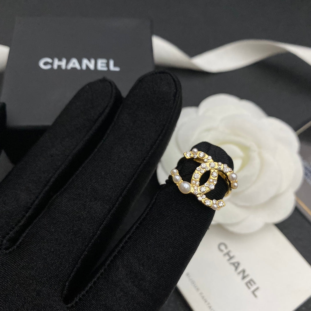 Bague ouverte élégante diamant et perle