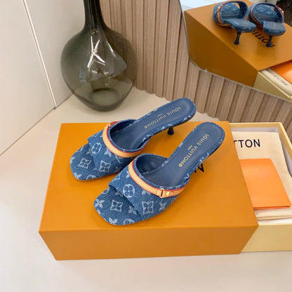 Nouvelles sandales à talon Monogram