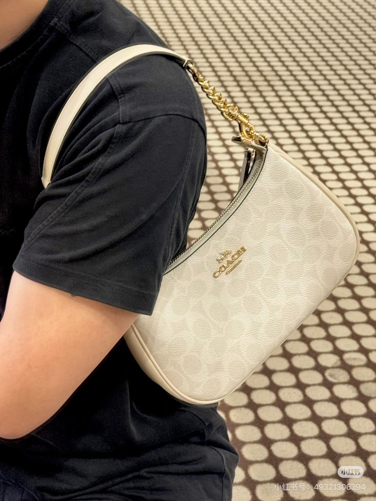 New Arrival | Glacier White Shoulder Bag 🤍