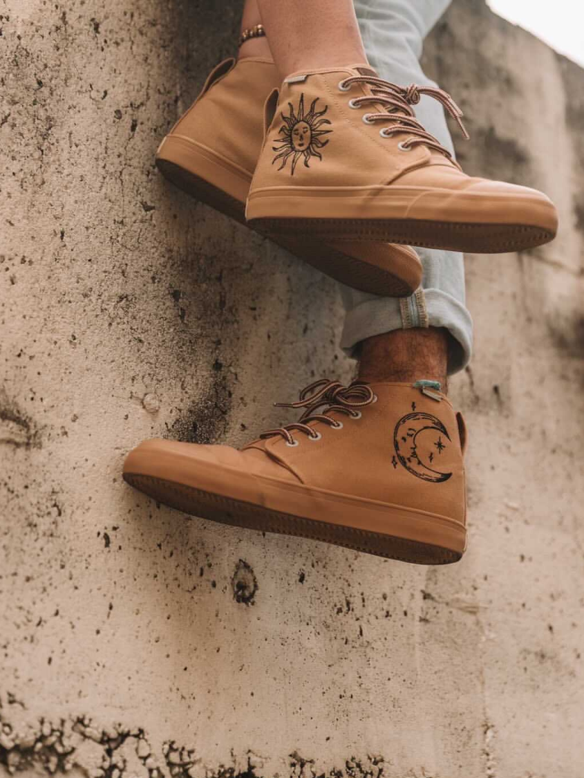 Chaussure montante lunaire
