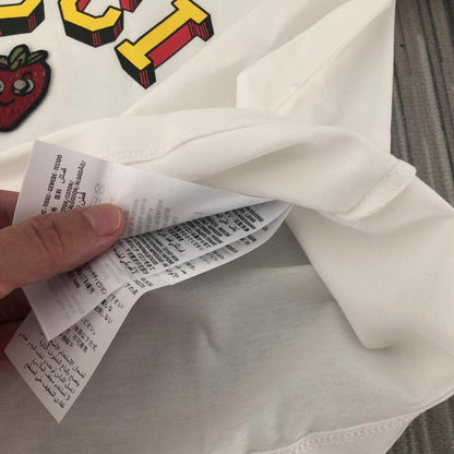 T-shirt coupe ajustée à manches courtes avec empiècements